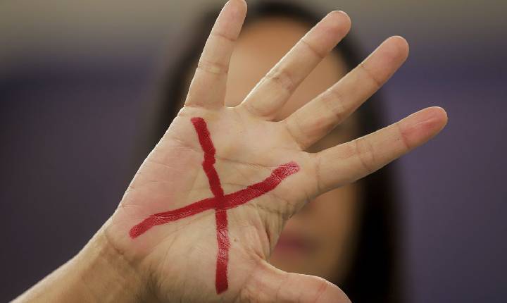 Audiência de jovem esfaqueada 15 vezes será realizada dia 15 de abril