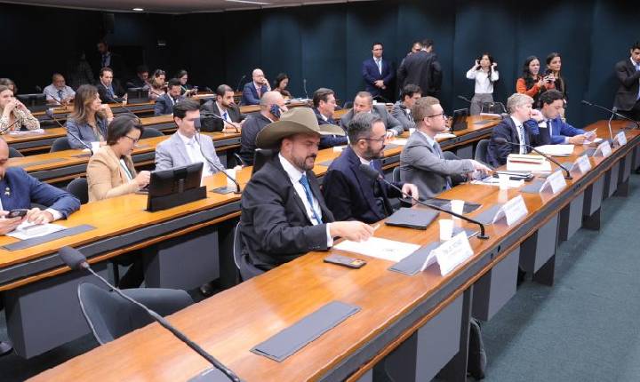 Conselho de Ética reúne-se nesta terça para votar representações