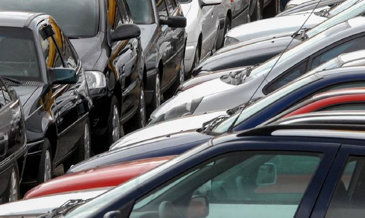 Financiamento de veículos cresce 12,8% no trimestre