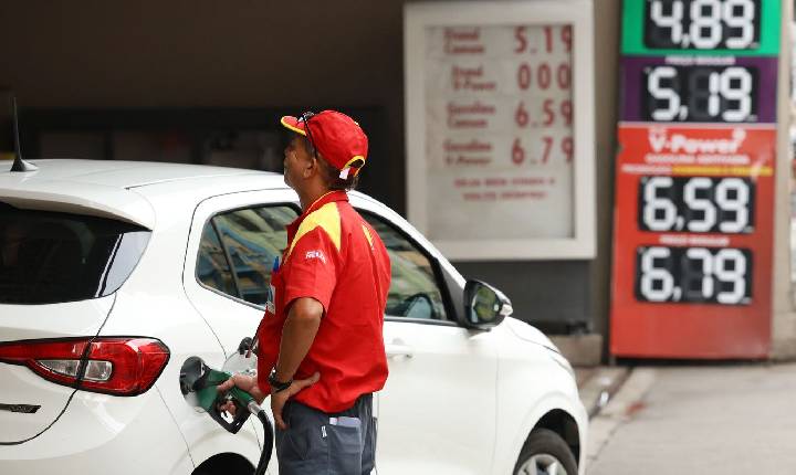 Governo quer converter receitas extras com petróleo em desonerações