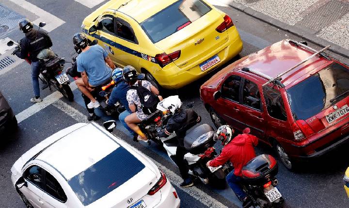 Mortes envolvendo moto aumentam com expansão da economia de aplicativo