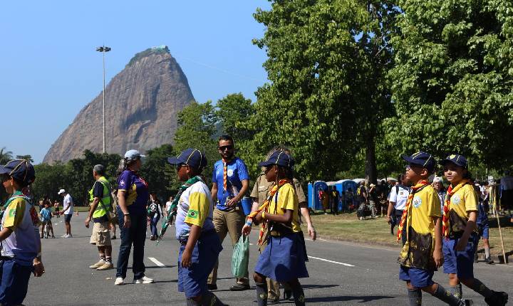 Movimento escoteiro reúne mais de 4 mil pessoas em evento no Rio