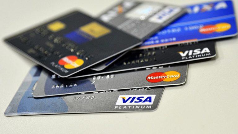 Endividamento e inadimplência das famílias brasileiras renovam recorde em abril