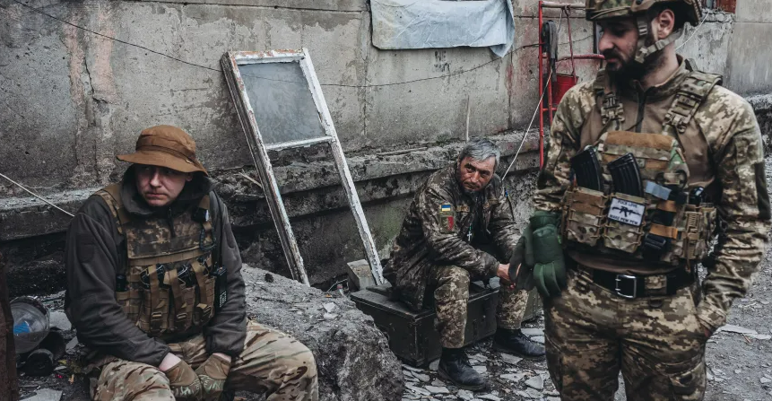 EUA acreditam que Rússia tentará anexar Donetsk e Luhansk em maio, diz embaixador