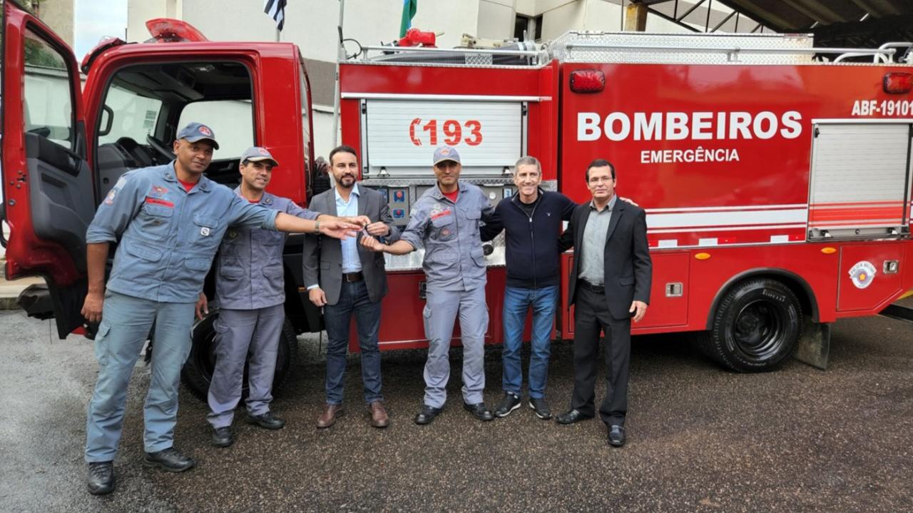 Com grande atuação em Jundiaí, Deputado Alexandre Pereira entrega novas viaturas para o Corpo de Bombeiros