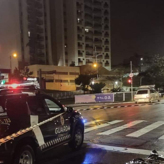 Homem morre após ser esfaqueado na avenida 9 de Julho