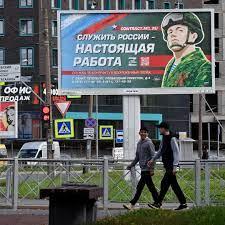 Após Putin anunciar mobilização de tropas, russos correm para comprar passagens de avião e sair do país