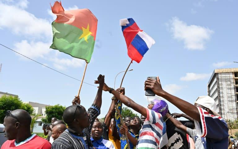Por que a Rússia está apoiando golpe na África
