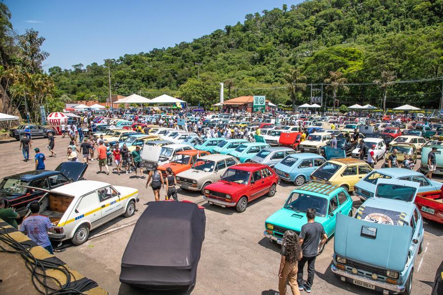 Com apoio da Prefeitura, Encontro do FIAT 147 recebe turistas de todo país