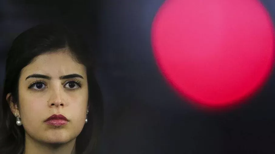 Críticas de Tabata Amaral ligam o sinal amarelo no PSB