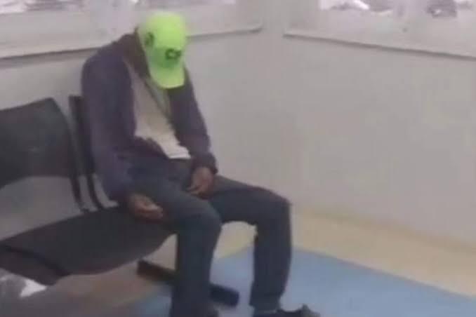 Homem de 50 anos morre sentado dentro de pronto atendimento