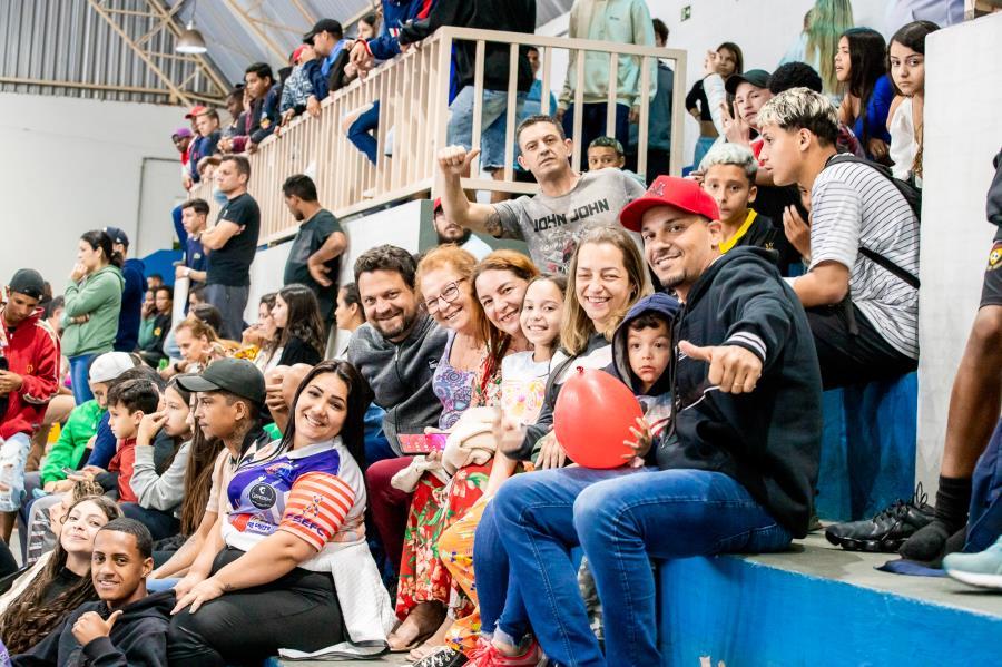 Campeonatos de base atraem famílias para o Ginásio e estimulam prática esportiva