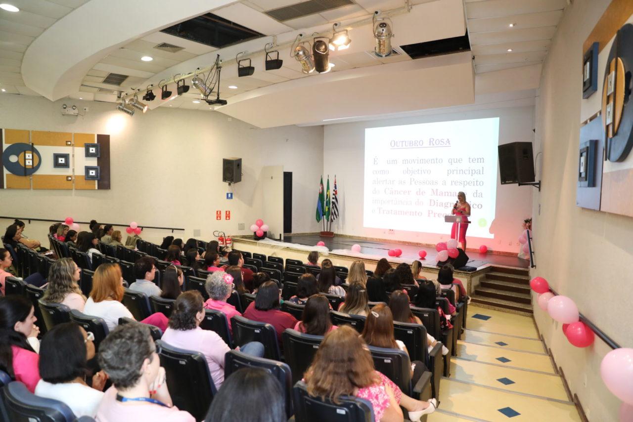 Servidoras da DAE participam de palestra sobre prevenção do câncer de mama