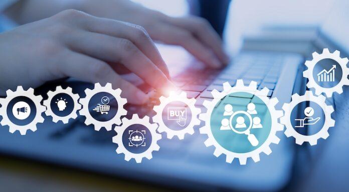 Profissionais de marketing e gestão enfrentam dificuldades na integração de plataformas digitais