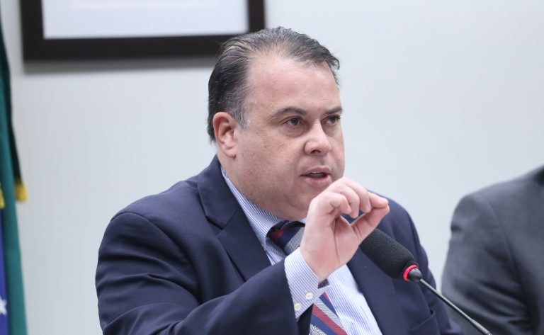 Comissão do Esporte aprova proposta de cadastro nacional de torcedores violentos