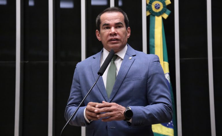 Comissão aprova criação de 91 cargos na Defensoria Pública da União