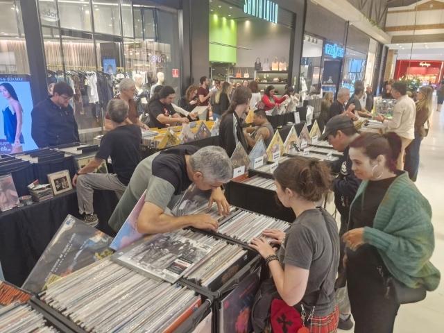Feira de Discos movimenta o Plaza Shopping Itu neste sábado, dia 03